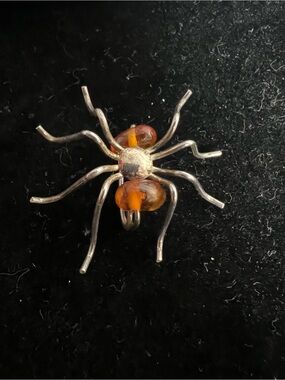 925 Sterling silver vintage Baltic amber spider pin / brooch